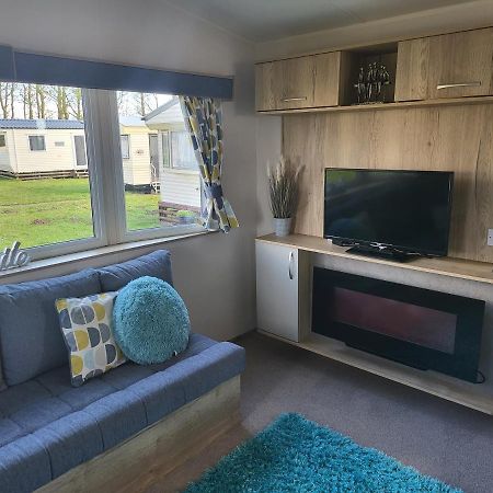 Blackmoor Farm - Caravan 6 Apartment Ludchurch Exterior photo
