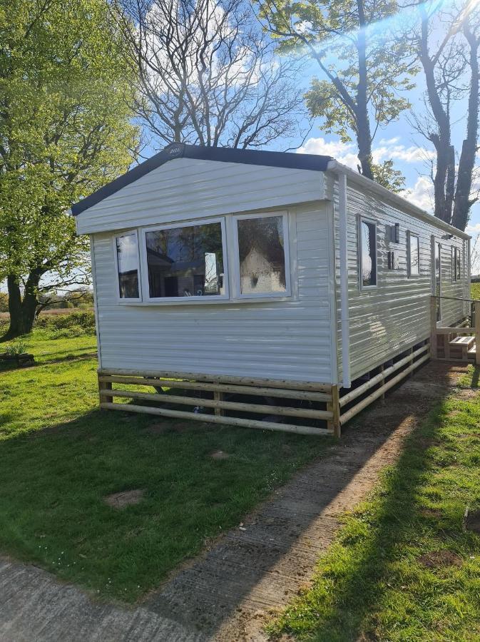 Blackmoor Farm - Caravan 6 Apartment Ludchurch Exterior photo